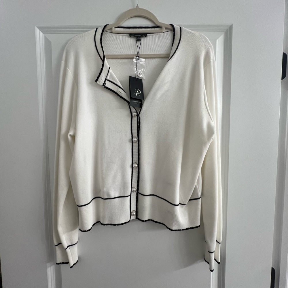 NWT Adrianna Papell Ivory & Black Tipped Pearl Button Front Cardigan - Large